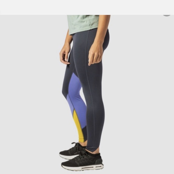 Cotopaxi women’s Mariposa Colorblock 7/8 Leggings - Picture 2 of 12